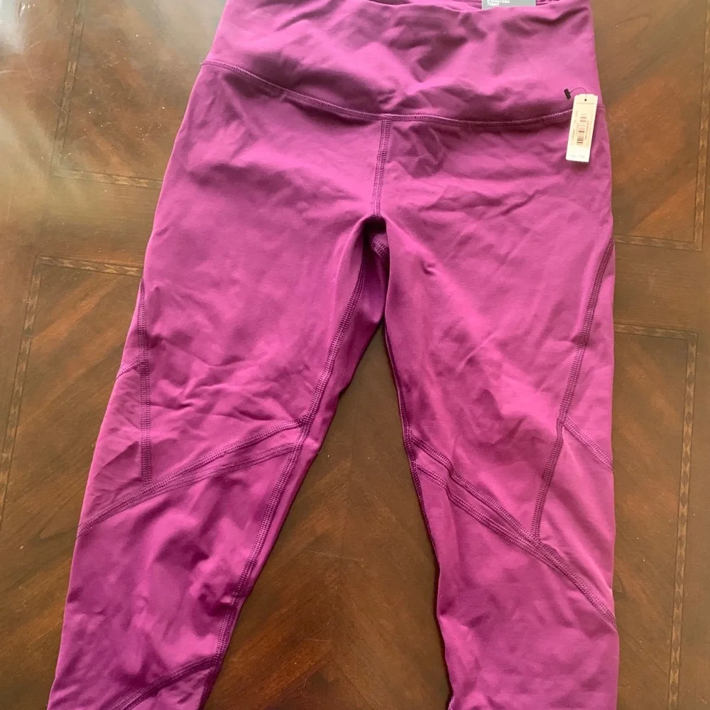 Victoria Secret Yoga Pants - Picture 1 of 3